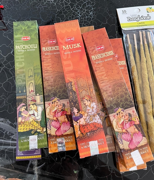 Perfumes y artículos para regalo en Mercedes